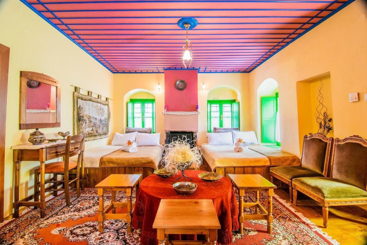 Morfeas Guesthouse Папингон Экстерьер фото
